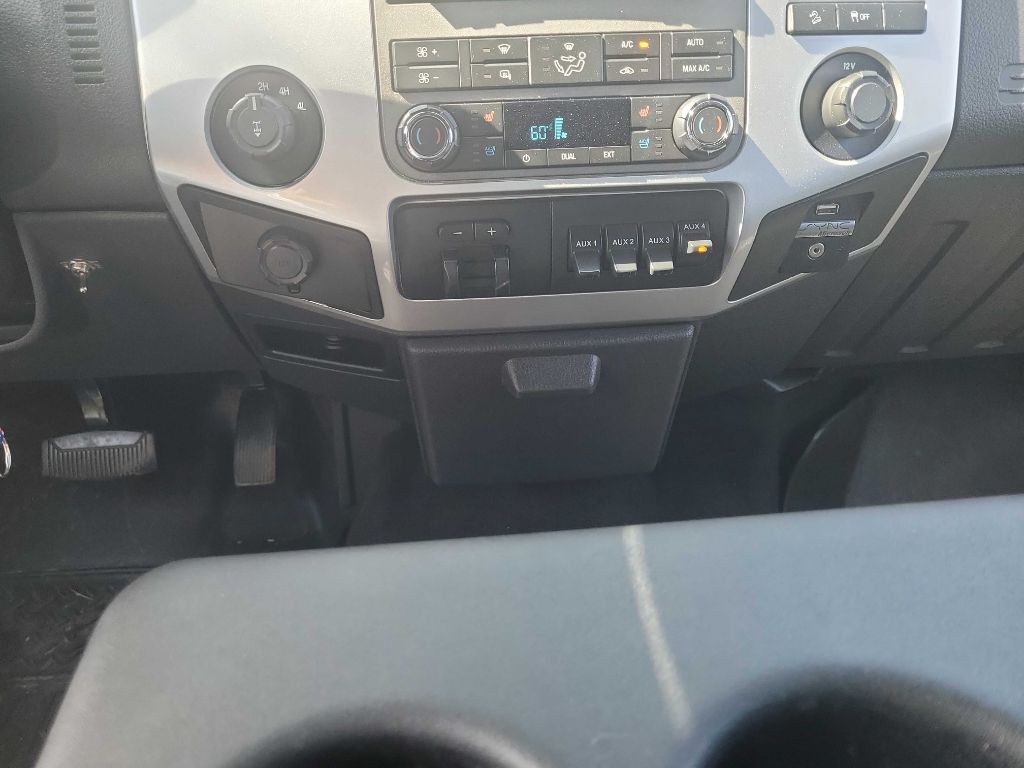 2011 Ford F-250 Image 21