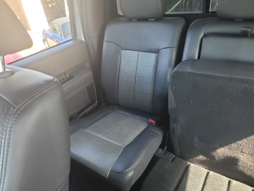 2011 Ford F-250 Image 24
