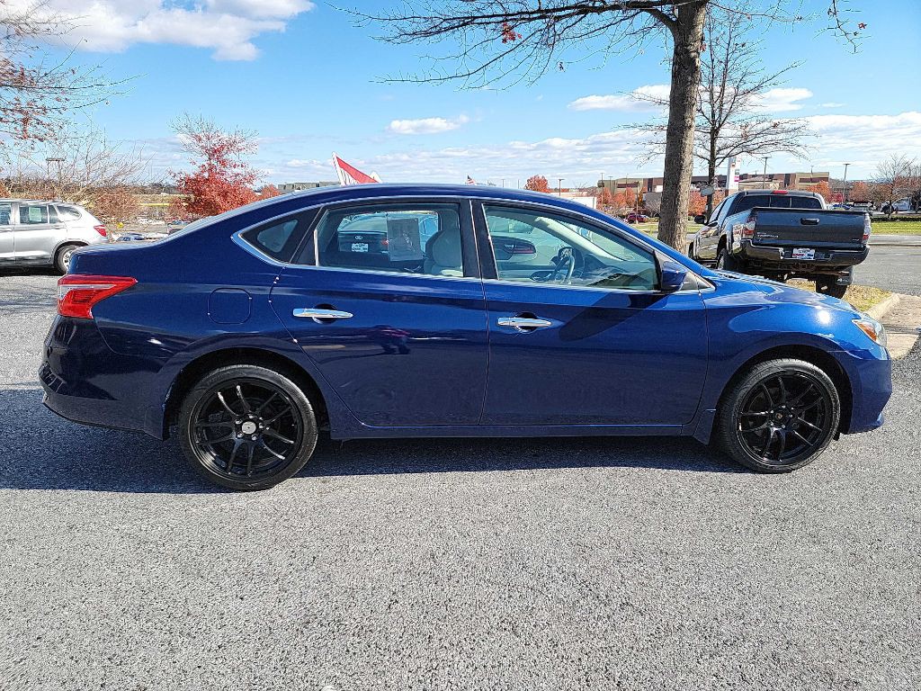 2017 Nissan Sentra Image 8