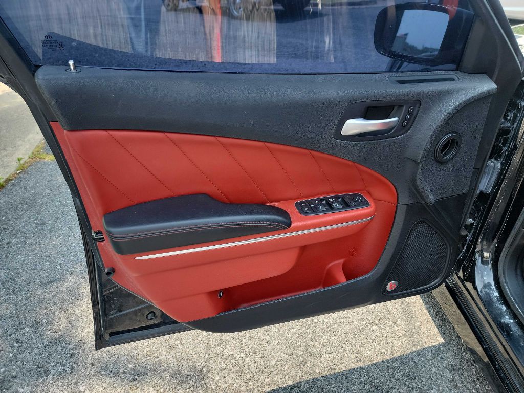 2017 Dodge Charger Image 8