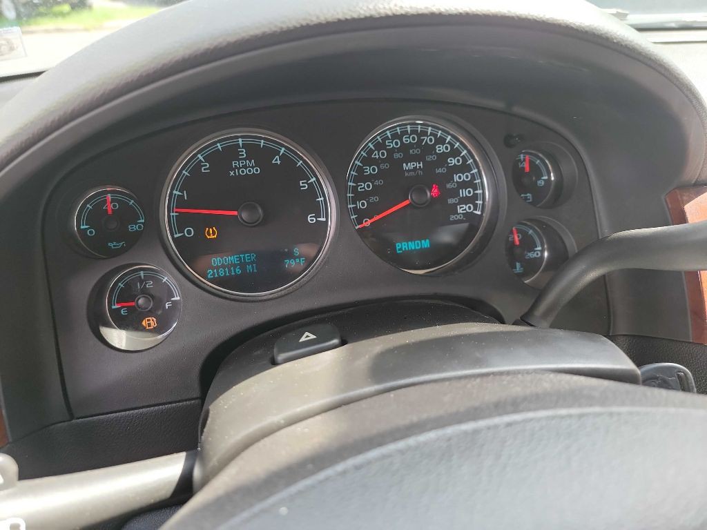 2010 GMC Yukon Image 11