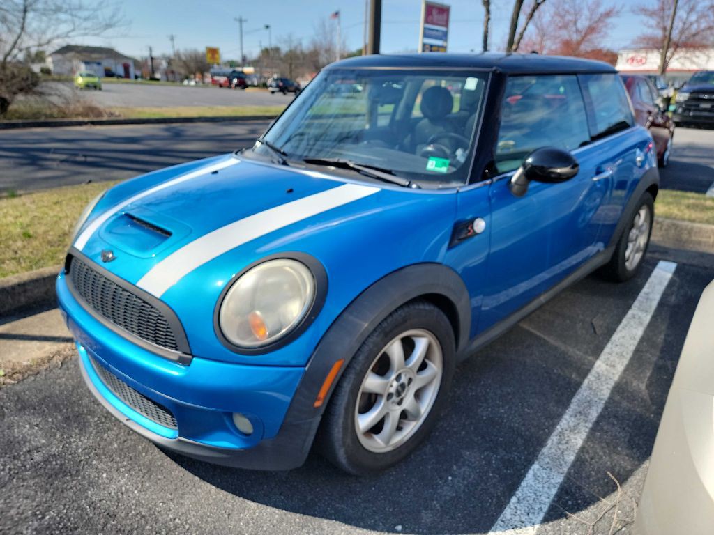2010 MINI Cooper Image 4