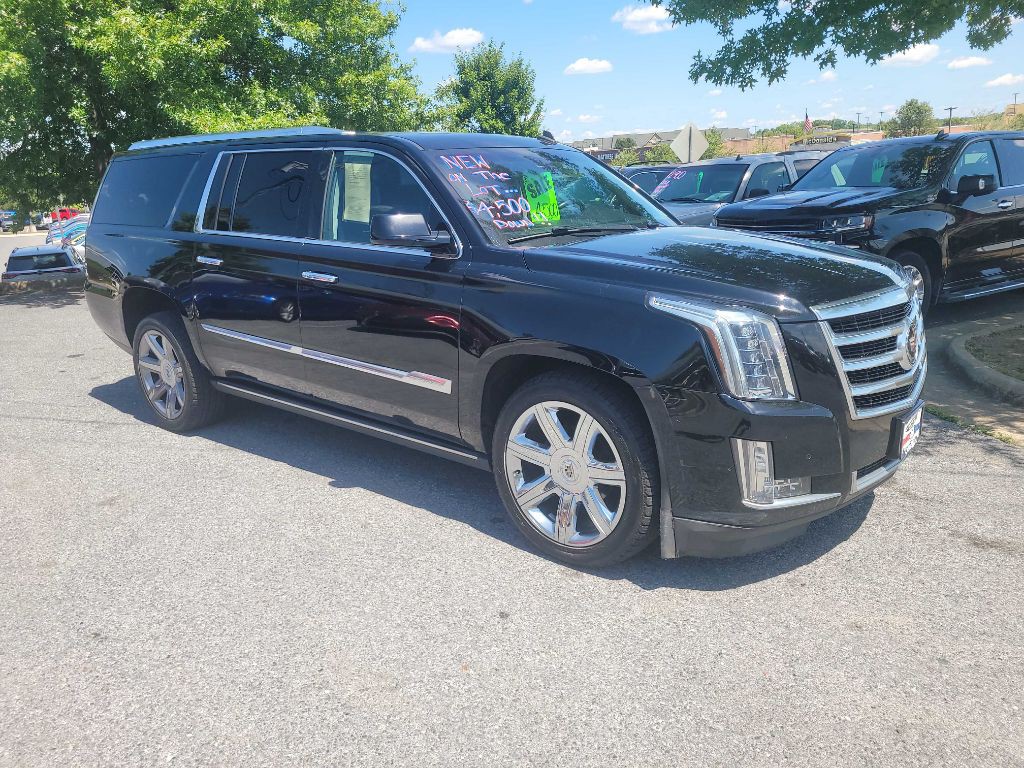 2015 Cadillac Escalade Image 1