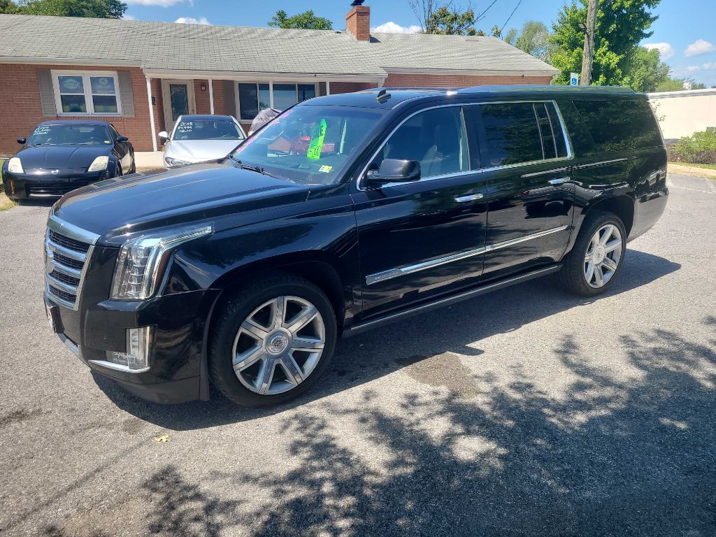 2015 Cadillac Escalade Image 3