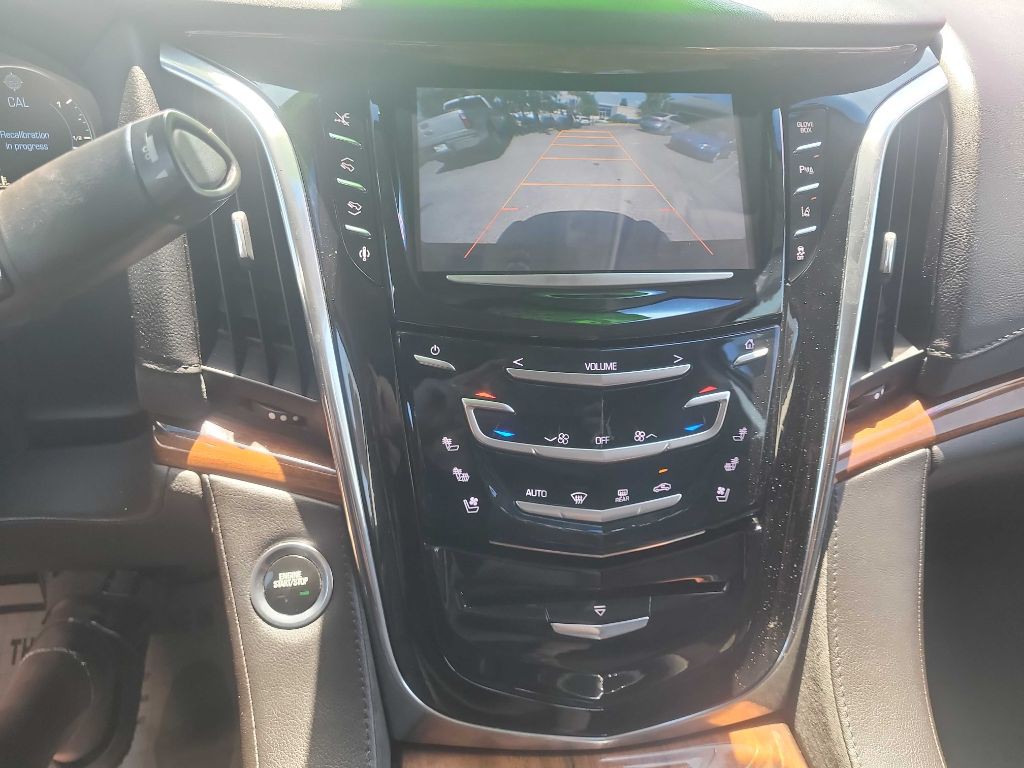 2015 Cadillac Escalade Image 10