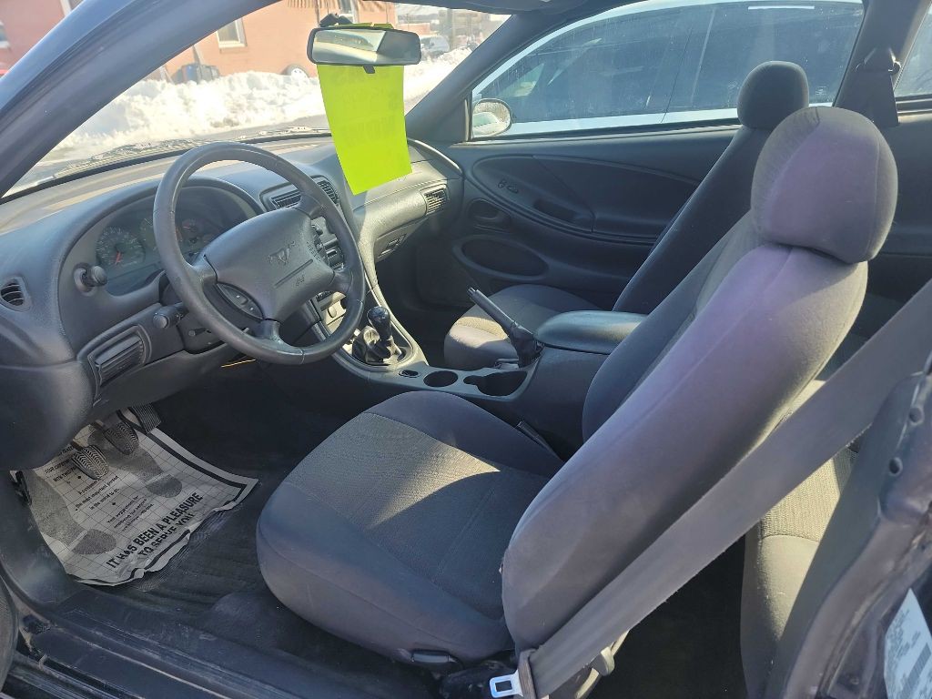 2002 Ford Mustang Image 9