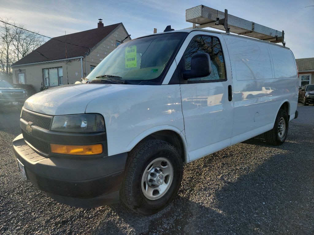 2018 Chevrolet Express Image 3