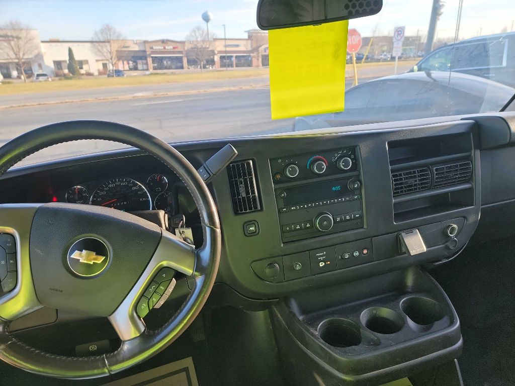 2018 Chevrolet Express Image 9