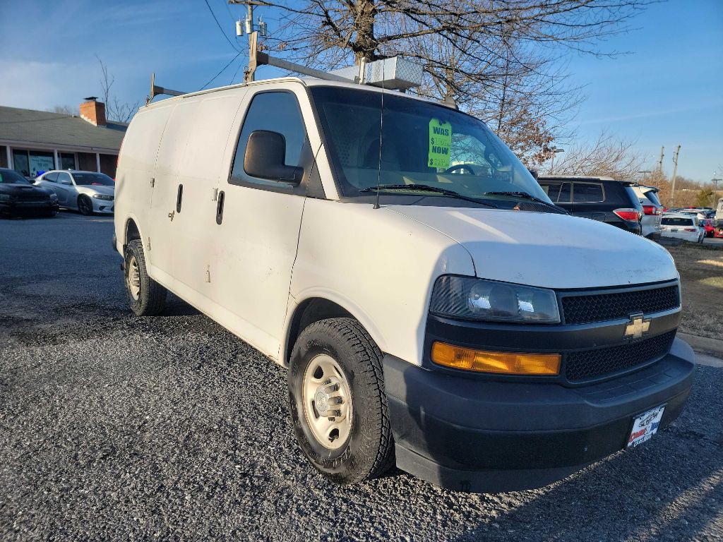 2018 Chevrolet Express Image 1