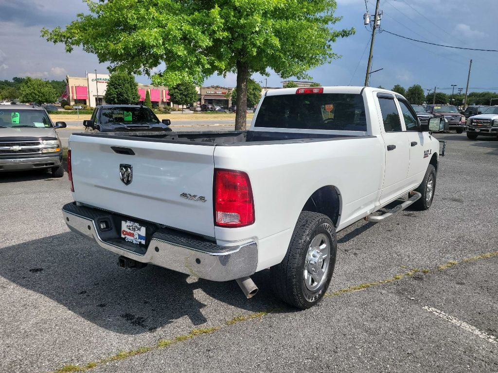 2018 RAM 3500 Image 6
