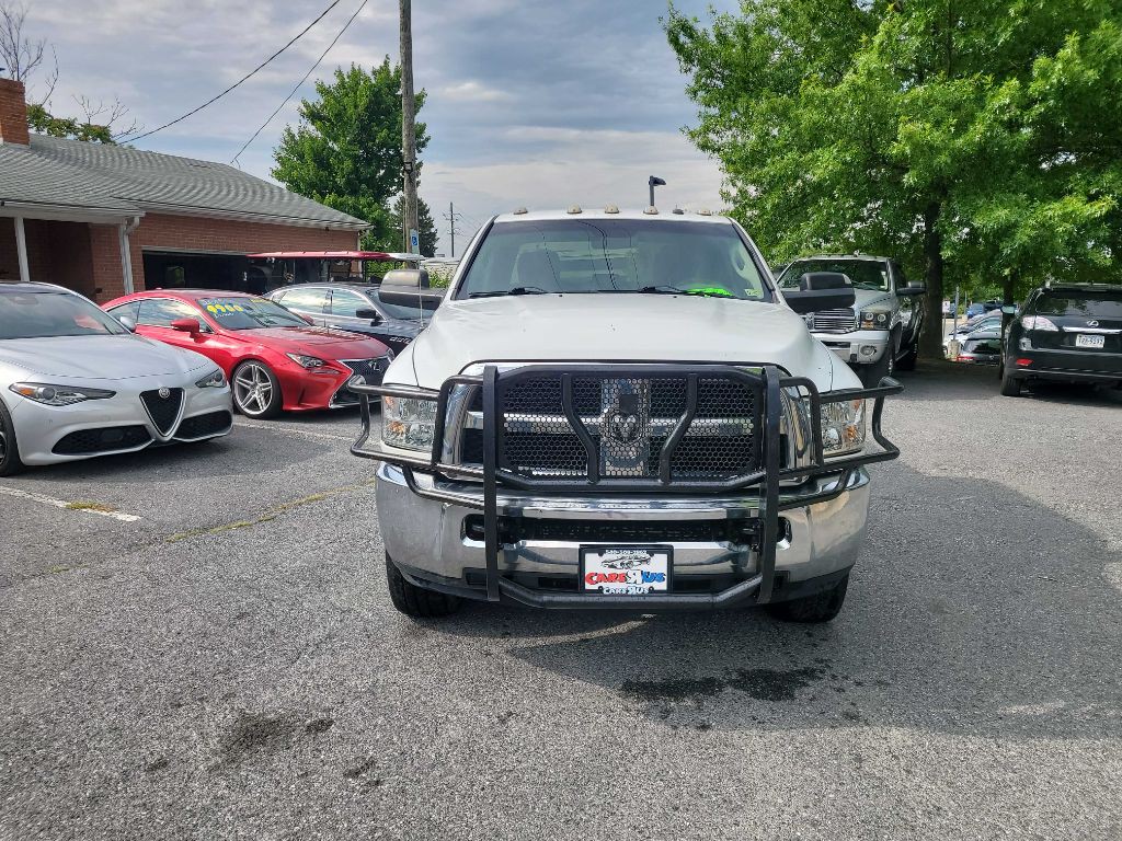 2018 RAM 3500 Image 2