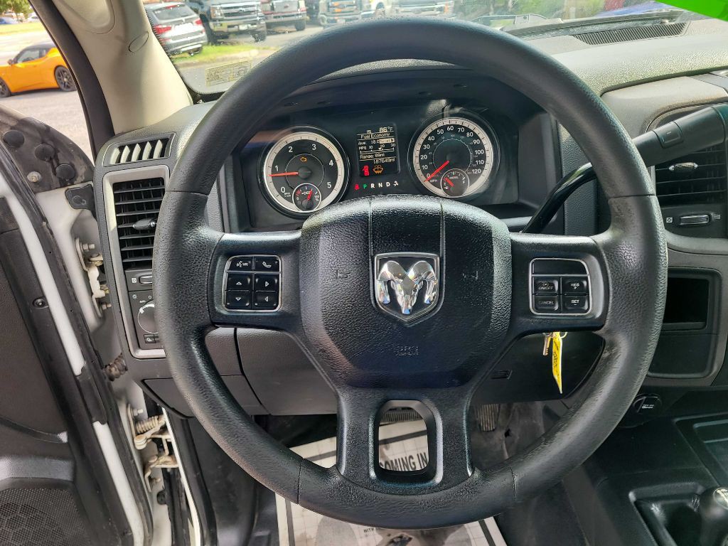 2018 RAM 3500 Image 9