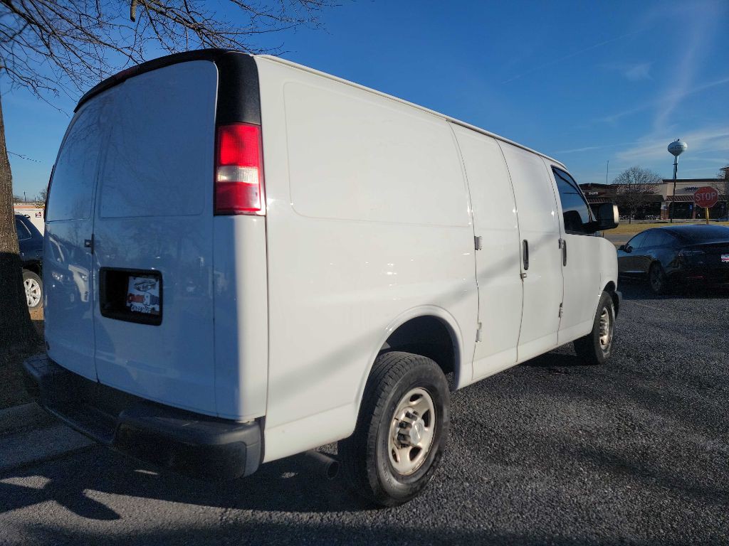 2018 Chevrolet Express Image 6