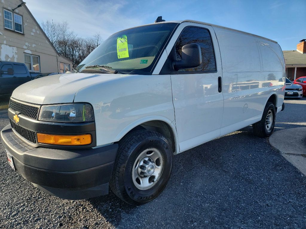 2018 Chevrolet Express Image 3