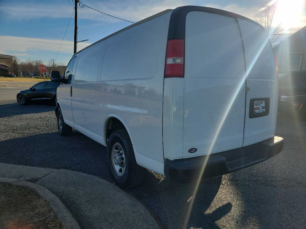 2018 Chevrolet Express Image 5