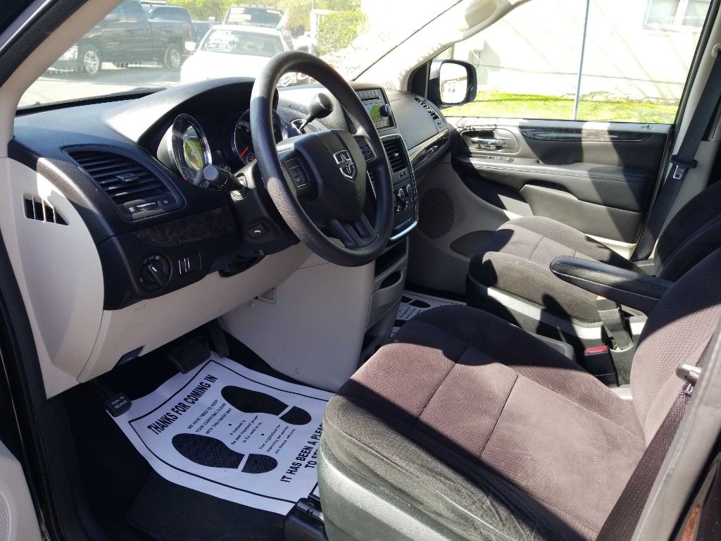 2011 Dodge Grand Caravan Image 9