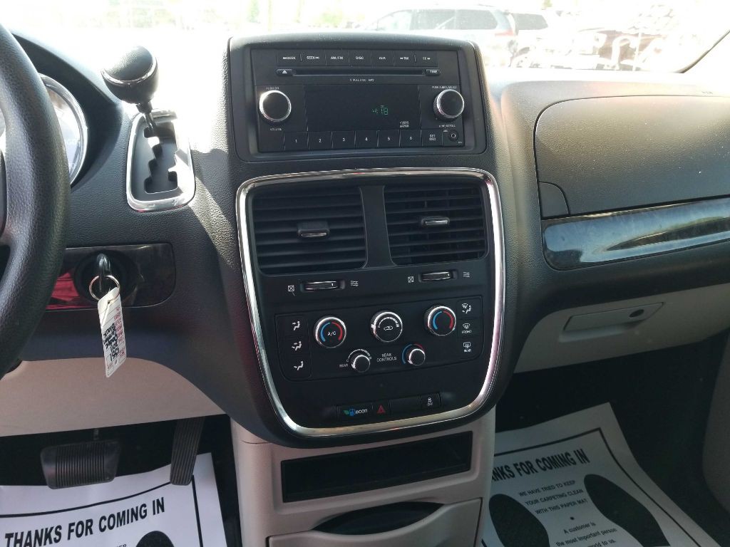 2011 Dodge Grand Caravan Image 11