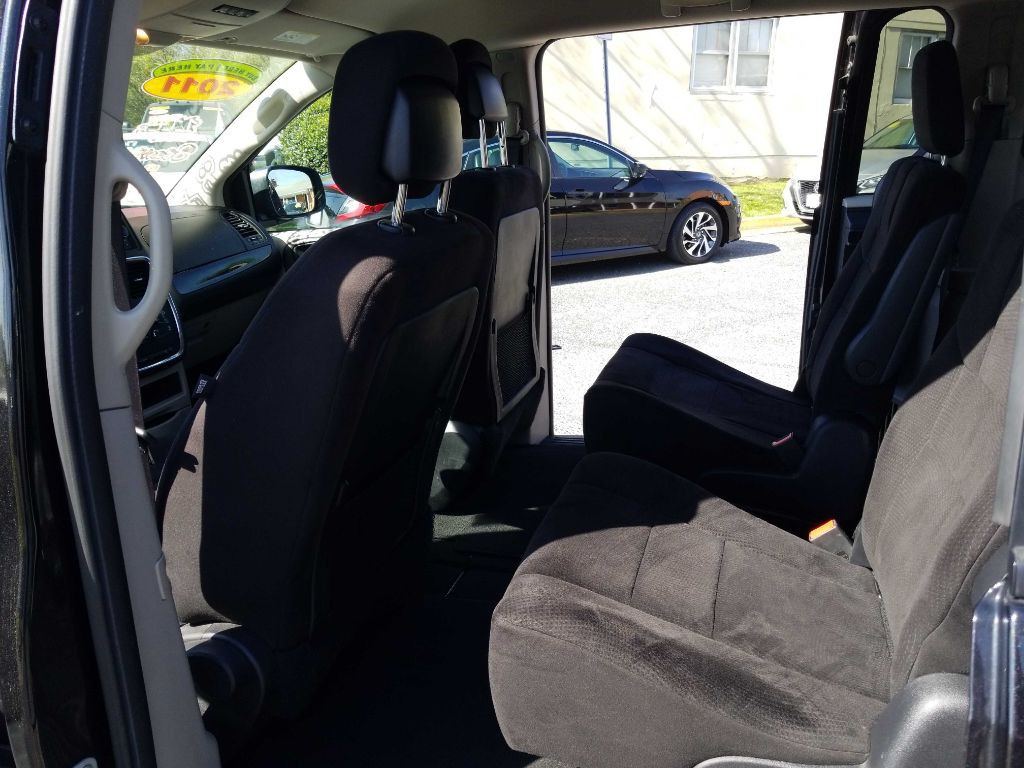 2011 Dodge Grand Caravan Image 12