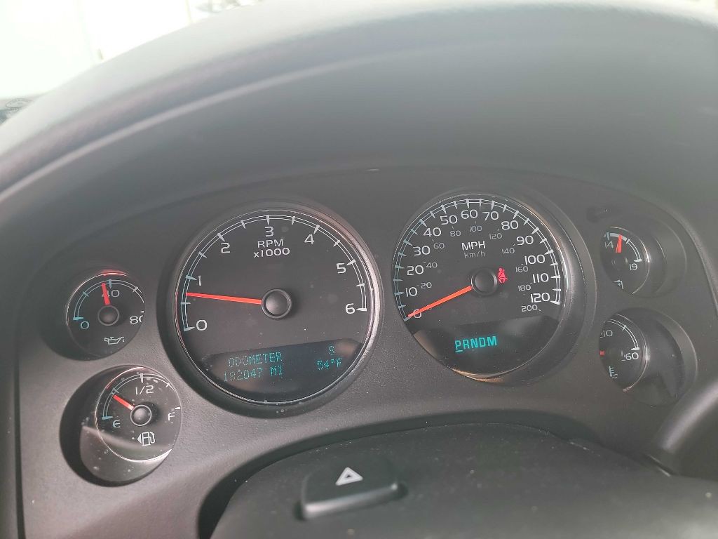 2013 Chevrolet Suburban Image 11