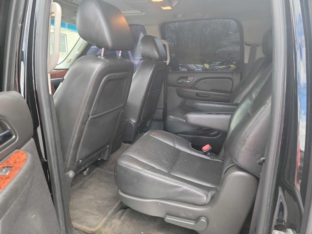 2013 Chevrolet Suburban Image 15