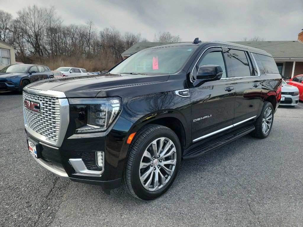 2021 GMC Yukon Image 3
