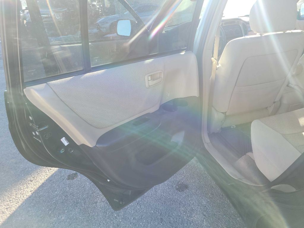 2003 Toyota Highlander Image 16