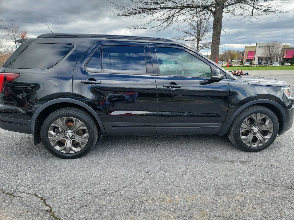 2018 Ford Explorer Image 8
