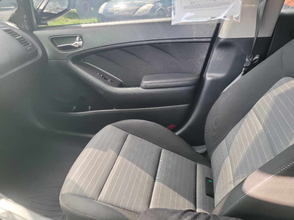 2015 Kia Forte Image 8