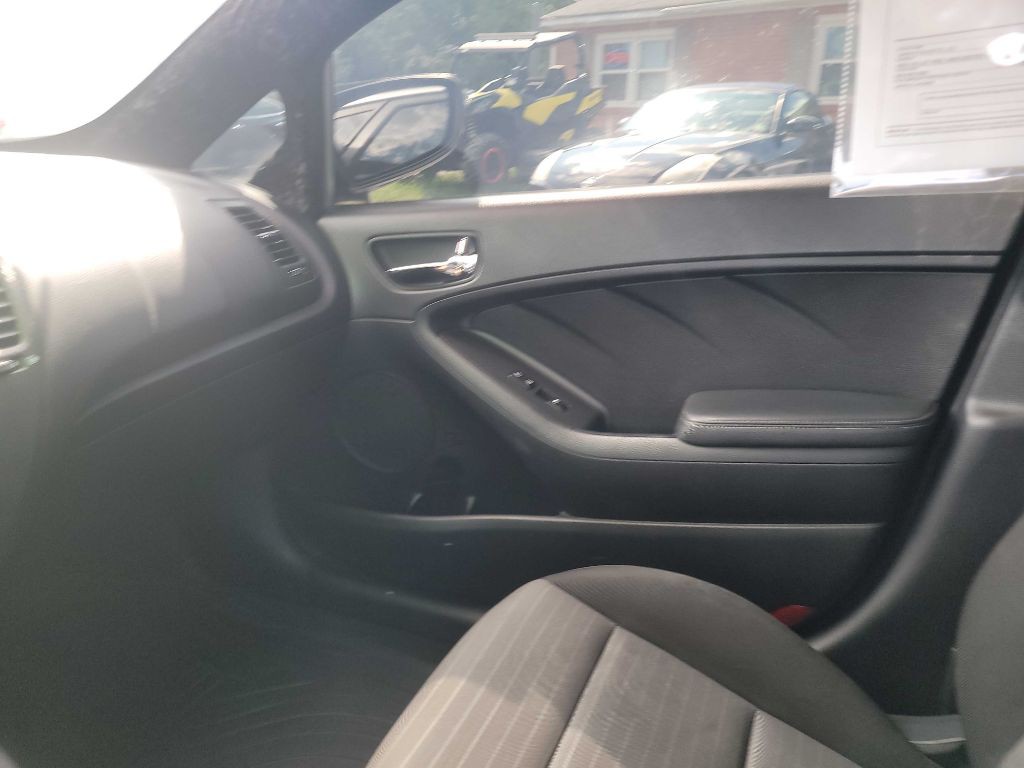 2015 Kia Forte Image 15