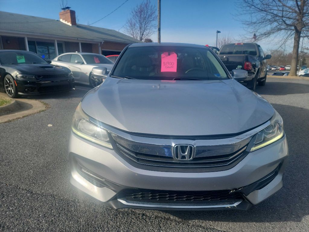 2017 Honda Accord Image 2