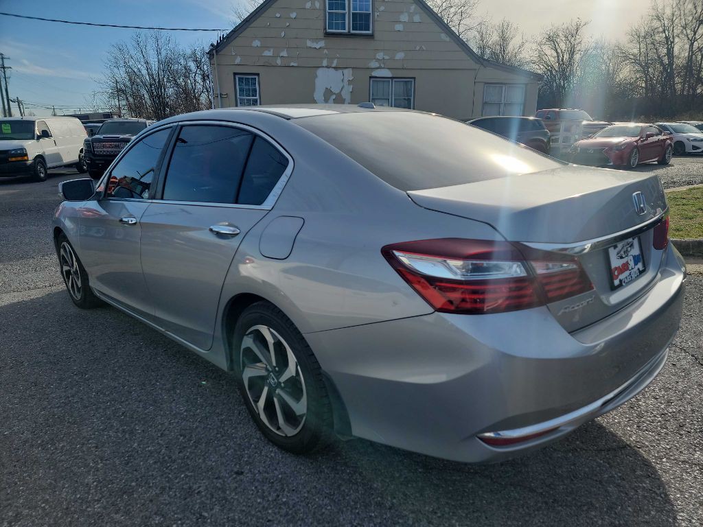 2017 Honda Accord Image 4