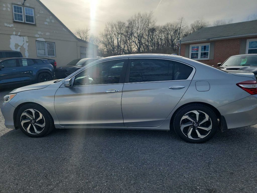 2017 Honda Accord Image 5