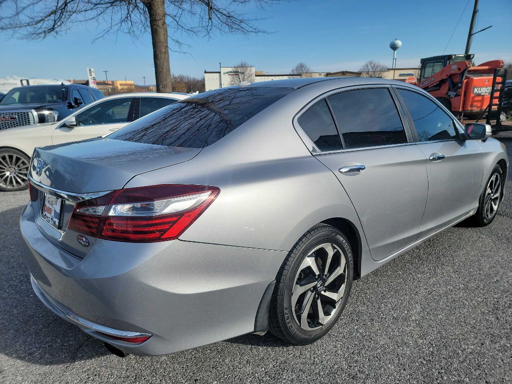 2017 Honda Accord Image 7