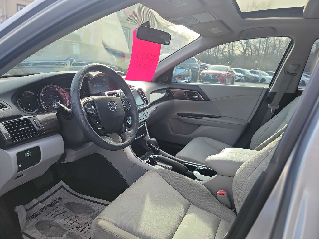 2017 Honda Accord Image 10