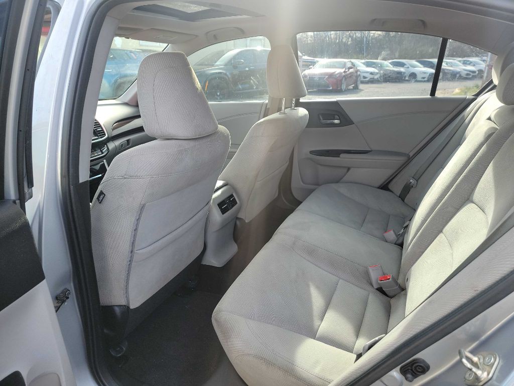 2017 Honda Accord Image 12