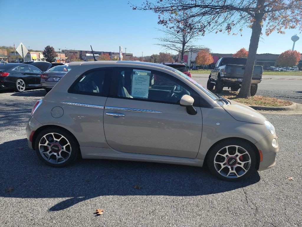 2012 FIAT 500 Image 7