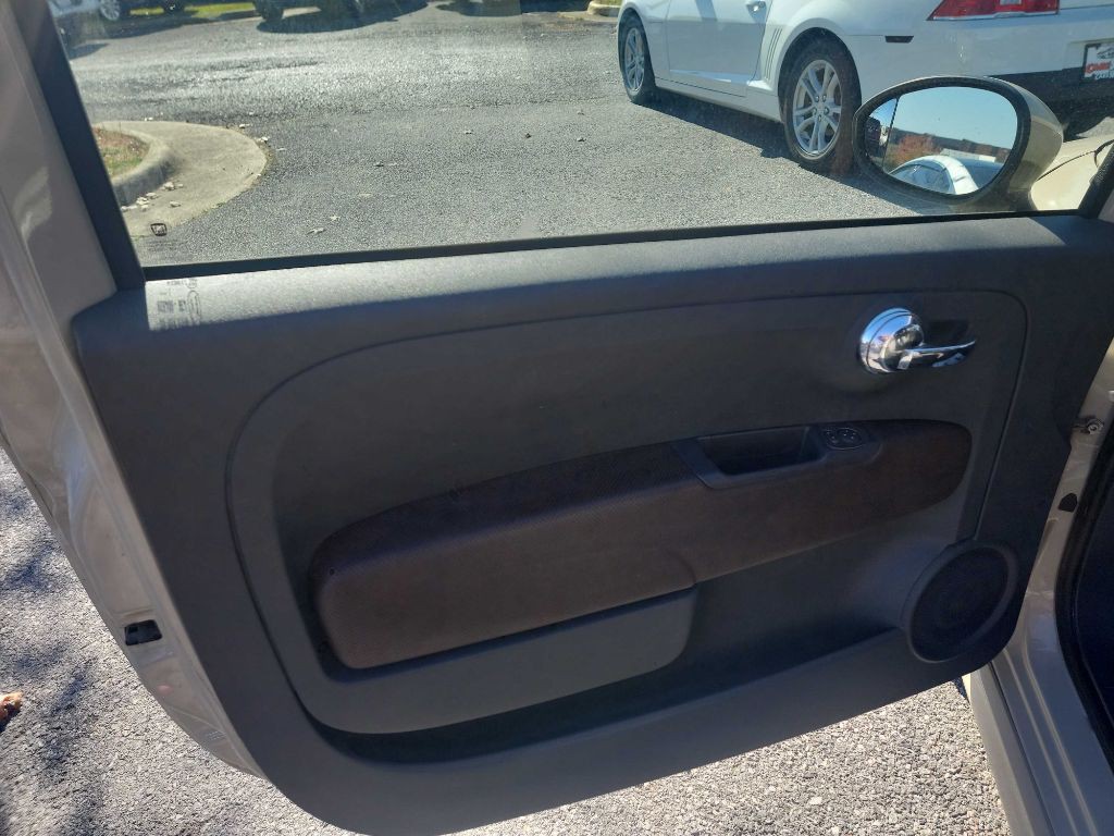 2012 FIAT 500 Image 8