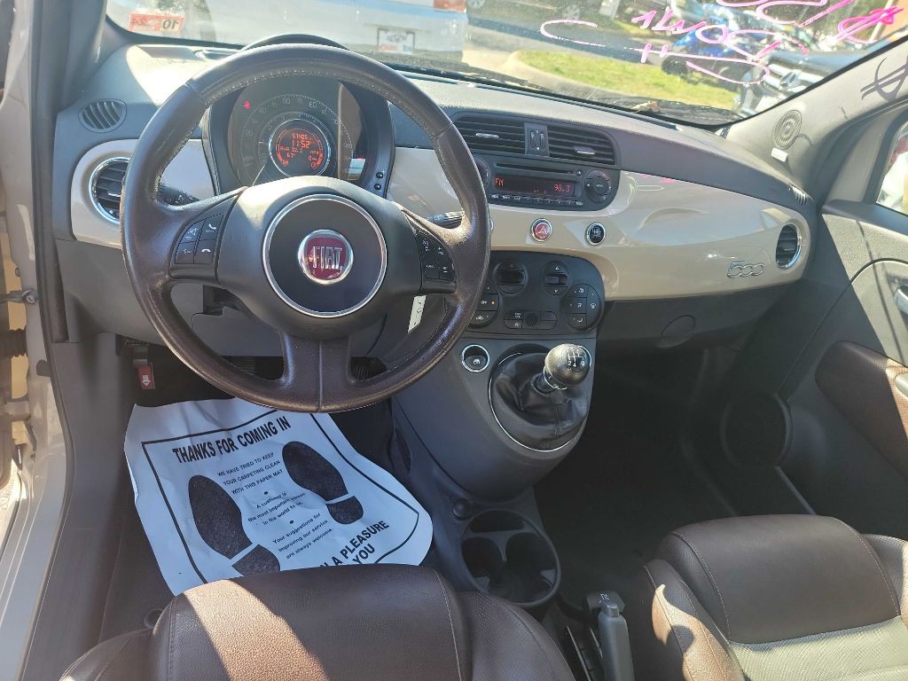 2012 FIAT 500 Image 10