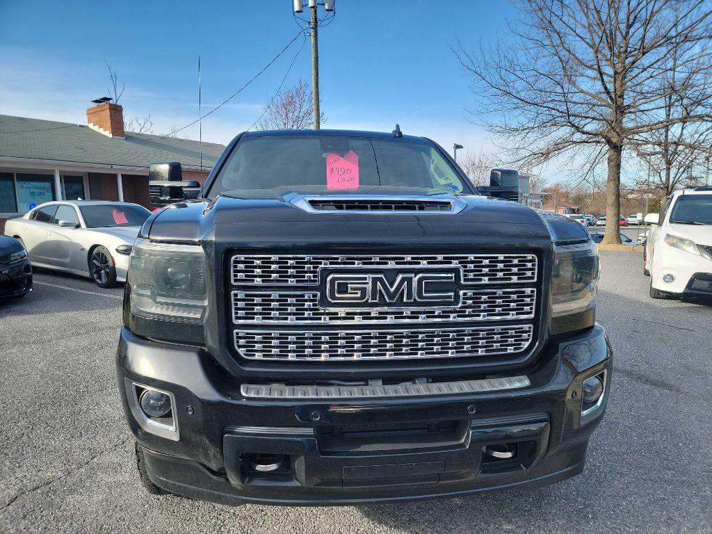 2018 GMC Sierra 2500 Image 2
