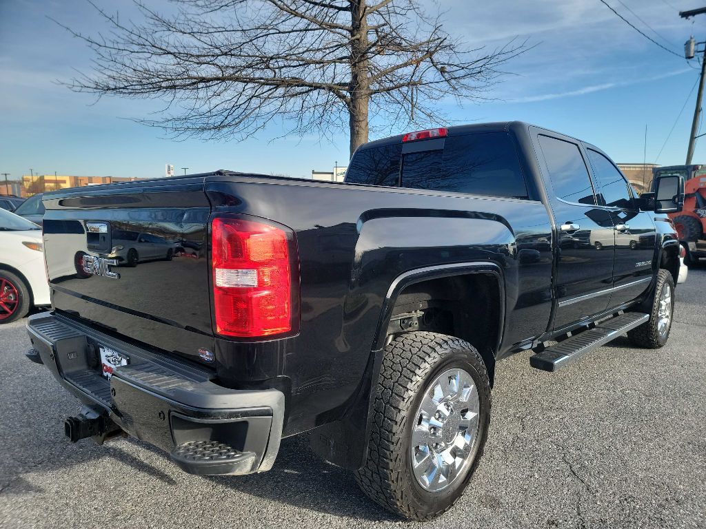 2018 GMC Sierra 2500 Image 8
