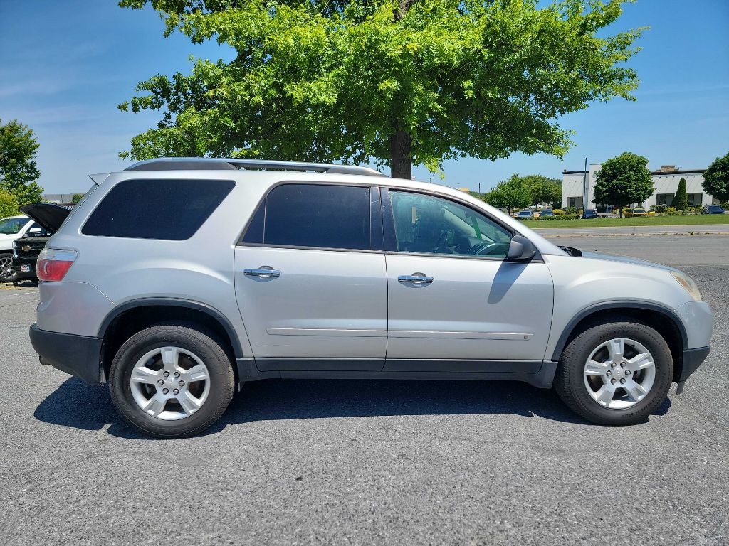 2009 GMC Acadia Image 8