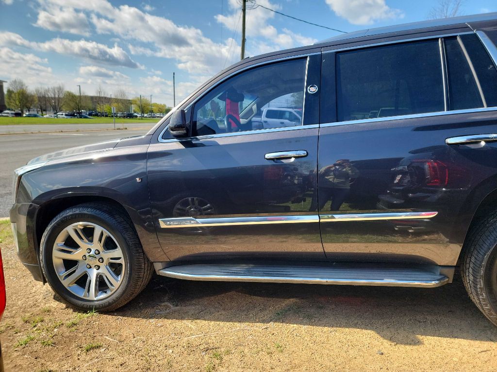 2015 Cadillac Escalade Image 3