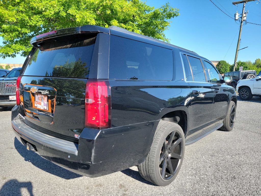 2019 Chevrolet Suburban Image 7