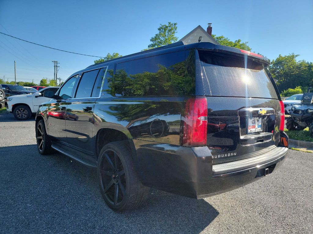 2019 Chevrolet Suburban Image 5