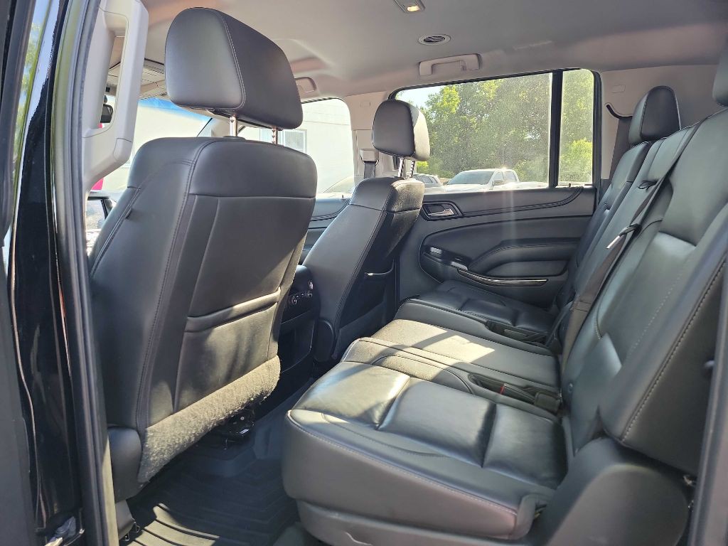 2019 Chevrolet Suburban Image 13