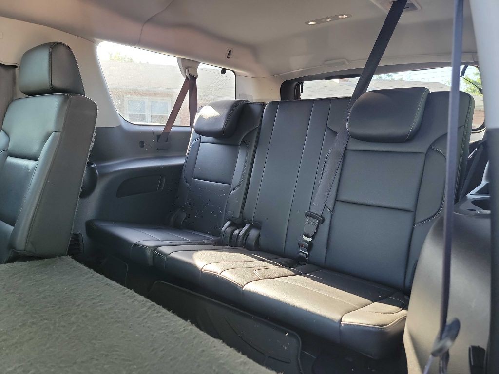 2019 Chevrolet Suburban Image 14