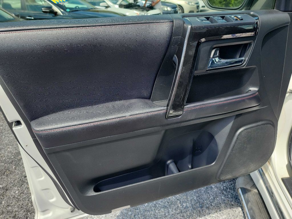 2011 Toyota 4Runner Image 6