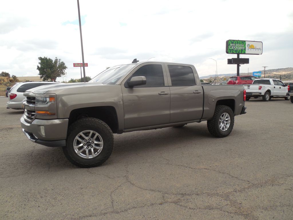 2017 Chevrolet Silverado 1500 Image 4
