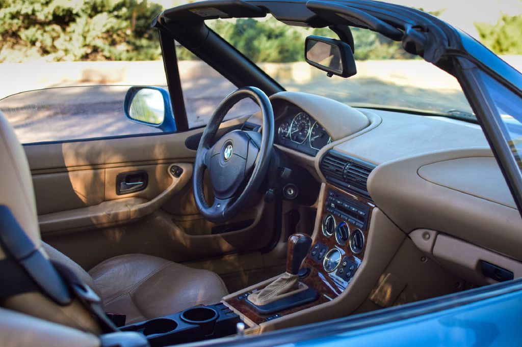 2001 BMW Z3 Image 4