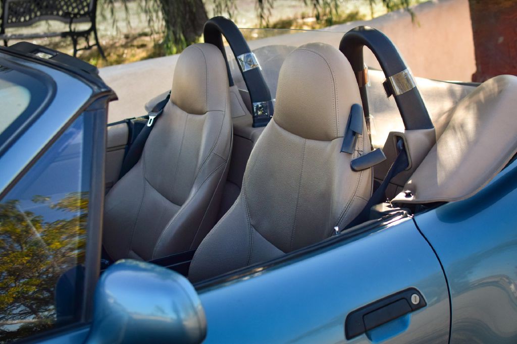 2001 BMW Z3 Image 6